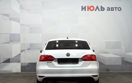Volkswagen Jetta VI, 2013 год, 840 000 рублей, 3 фотография