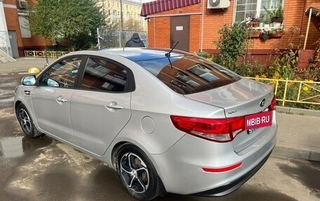 KIA Rio III рестайлинг, 2016 год, 850 000 рублей, 3 фотография