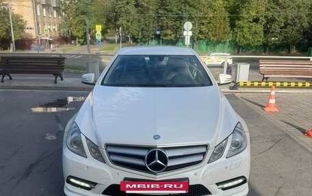 Mercedes-Benz E-Класс, 2013 год, 1 550 000 рублей, 2 фотография