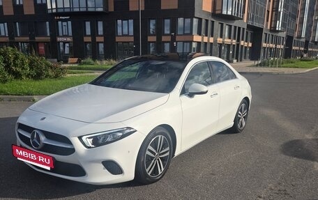 Mercedes-Benz A-Класс, 2021 год, 3 450 000 рублей, 3 фотография