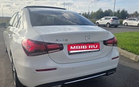 Mercedes-Benz A-Класс, 2021 год, 3 450 000 рублей, 9 фотография