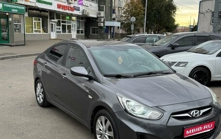 Hyundai Solaris II рестайлинг, 2011 год, 490 000 рублей, 1 фотография