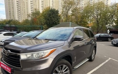 Toyota Highlander III, 2014 год, 2 350 000 рублей, 1 фотография
