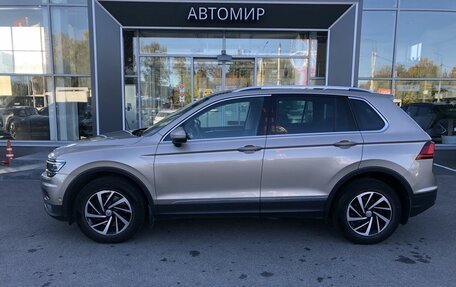Volkswagen Tiguan II, 2018 год, 2 400 000 рублей, 8 фотография