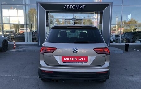 Volkswagen Tiguan II, 2018 год, 2 400 000 рублей, 6 фотография