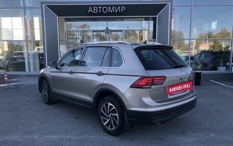 Volkswagen Tiguan II, 2018 год, 2 400 000 рублей, 7 фотография