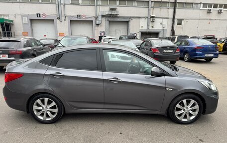 Hyundai Solaris II рестайлинг, 2011 год, 490 000 рублей, 2 фотография