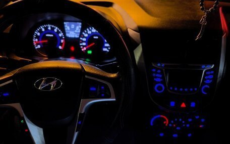 Hyundai Solaris II рестайлинг, 2011 год, 490 000 рублей, 7 фотография