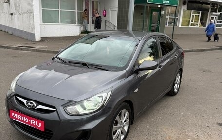Hyundai Solaris II рестайлинг, 2011 год, 490 000 рублей, 4 фотография