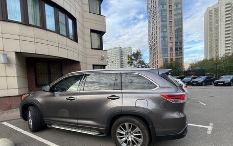 Toyota Highlander III, 2014 год, 2 350 000 рублей, 3 фотография