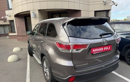 Toyota Highlander III, 2014 год, 2 350 000 рублей, 2 фотография