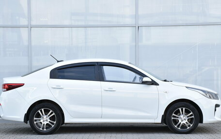 KIA Rio IV, 2018 год, 1 250 000 рублей, 4 фотография