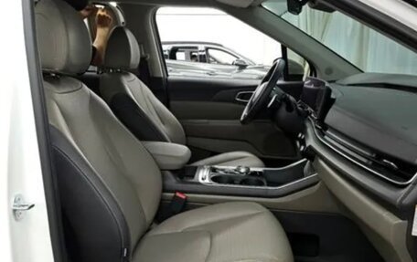 KIA Carnival, 2024 год, 5 950 000 рублей, 8 фотография