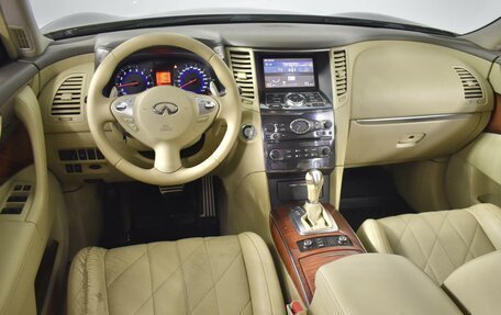 Infiniti FX II, 2010 год, 1 889 990 рублей, 6 фотография