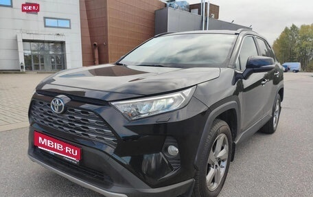 Toyota RAV4, 2020 год, 2 750 000 рублей, 3 фотография