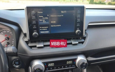 Toyota RAV4, 2020 год, 2 750 000 рублей, 10 фотография