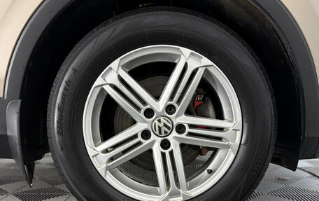 Volkswagen Tiguan II, 2018 год, 2 320 000 рублей, 10 фотография
