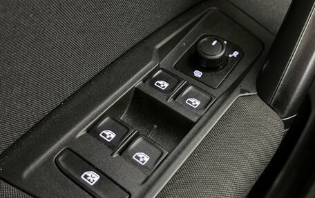 Volkswagen Tiguan II, 2018 год, 2 320 000 рублей, 20 фотография