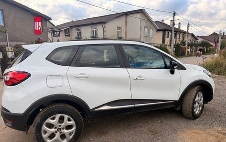 Renault Kaptur I рестайлинг, 2017 год, 1 200 000 рублей, 2 фотография