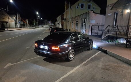 BMW 5 серия, 2003 год, 800 000 рублей, 3 фотография