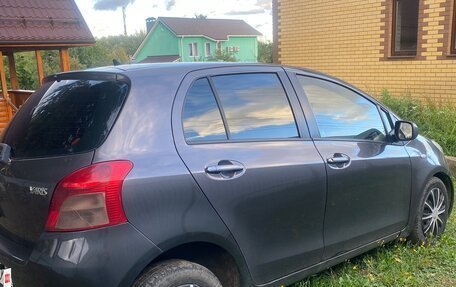 Toyota Yaris III рестайлинг, 2007 год, 540 000 рублей, 5 фотография