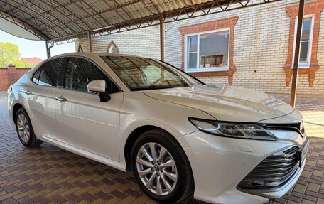 Toyota Camry, 2019 год, 2 400 000 рублей, 9 фотография