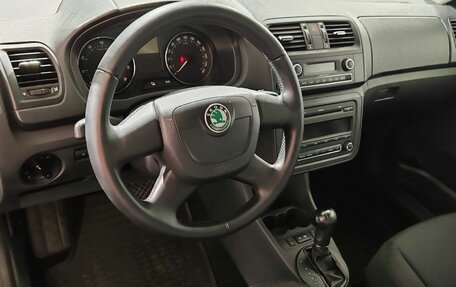 Skoda Fabia II, 2011 год, 650 000 рублей, 12 фотография