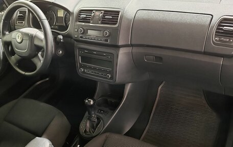 Skoda Fabia II, 2011 год, 650 000 рублей, 16 фотография