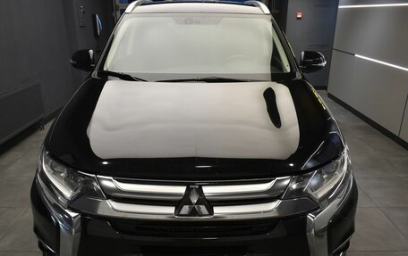 Mitsubishi Outlander III рестайлинг 3, 2016 год, 1 767 000 рублей, 2 фотография