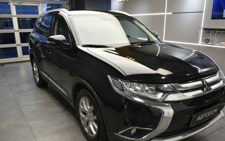 Mitsubishi Outlander III рестайлинг 3, 2016 год, 1 767 000 рублей, 3 фотография