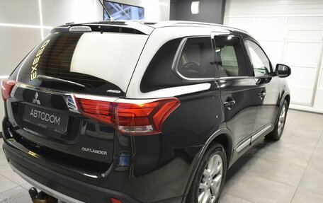 Mitsubishi Outlander III рестайлинг 3, 2016 год, 1 767 000 рублей, 6 фотография