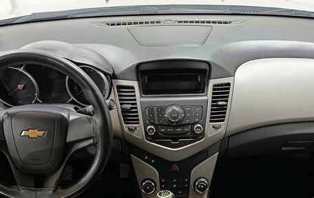 Chevrolet Cruze II, 2011 год, 720 000 рублей, 8 фотография