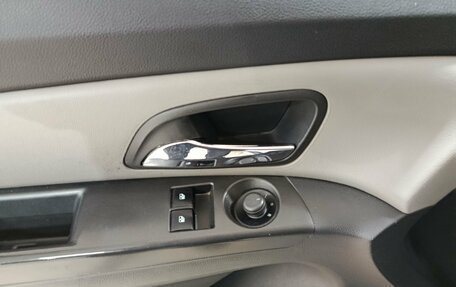 Chevrolet Cruze II, 2011 год, 720 000 рублей, 17 фотография