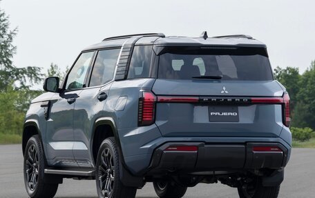 Mitsubishi Pajero IV, 2026 год, 8 421 000 рублей, 5 фотография