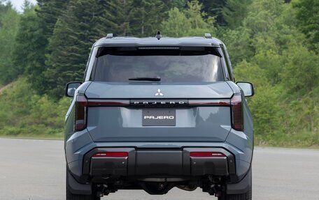 Mitsubishi Pajero IV, 2026 год, 8 421 000 рублей, 7 фотография