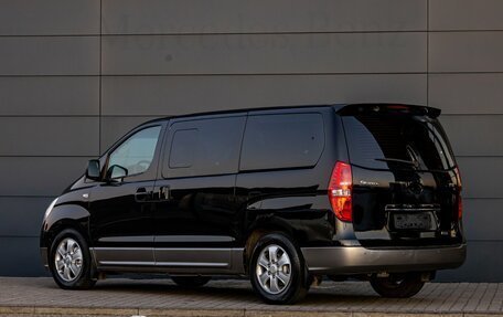 Hyundai Grand Starex Grand Starex I рестайлинг 2, 2012 год, 1 995 000 рублей, 8 фотография