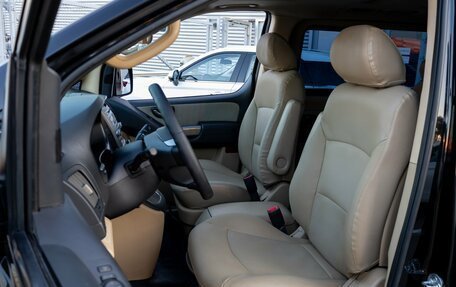 Hyundai Grand Starex Grand Starex I рестайлинг 2, 2012 год, 1 995 000 рублей, 14 фотография