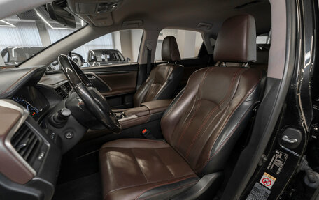 Lexus RX IV рестайлинг, 2017 год, 3 700 000 рублей, 12 фотография