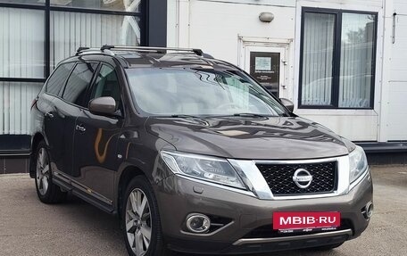 Nissan Pathfinder, 2015 год, 1 670 000 рублей, 3 фотография