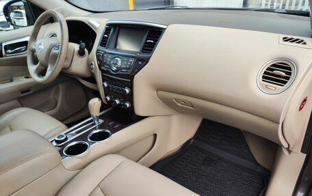 Nissan Pathfinder, 2015 год, 1 670 000 рублей, 11 фотография