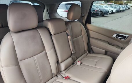 Nissan Pathfinder, 2015 год, 1 670 000 рублей, 13 фотография