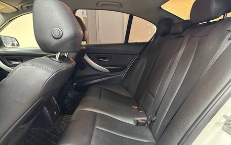 BMW 3 серия, 2013 год, 1 400 000 рублей, 26 фотография