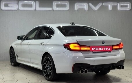 BMW 5 серия, 2018 год, 2 700 000 рублей, 7 фотография