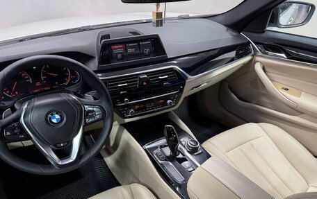 BMW 5 серия, 2018 год, 2 700 000 рублей, 10 фотография