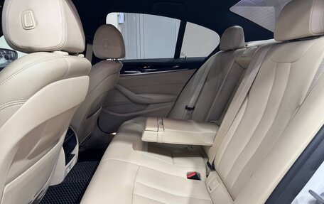 BMW 5 серия, 2018 год, 2 700 000 рублей, 21 фотография