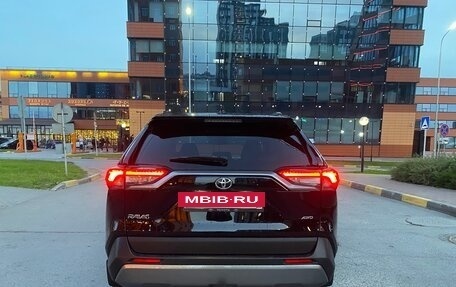 Toyota RAV4, 2021 год, 3 380 000 рублей, 4 фотография