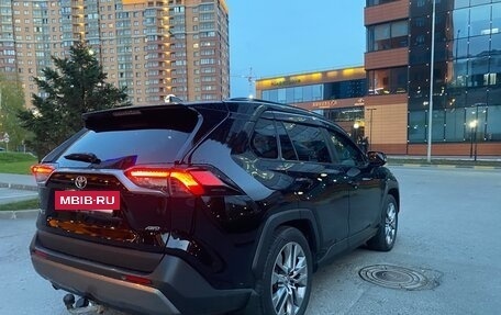 Toyota RAV4, 2021 год, 3 380 000 рублей, 6 фотография