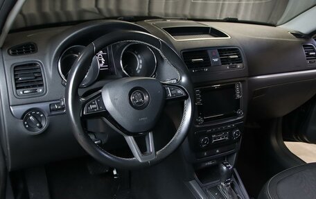 Skoda Yeti I рестайлинг, 2017 год, 1 199 000 рублей, 8 фотография