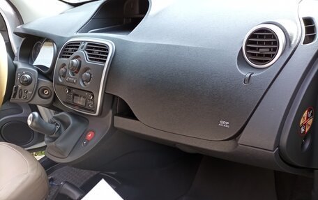 Renault Kangoo II рестайлинг, 2015 год, 1 120 000 рублей, 10 фотография