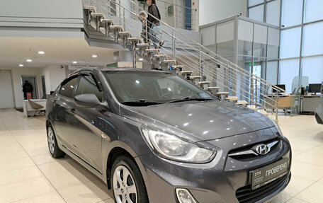 Hyundai Solaris II рестайлинг, 2013 год, 650 000 рублей, 6 фотография